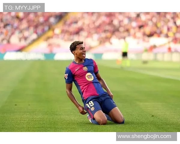 26号足球球星的辉煌历程与成就探索解析 26号足球球星的辉煌历程与成就探索解析