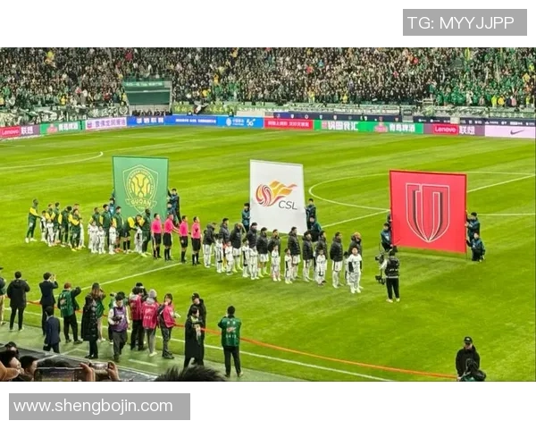 足球球星用芒果代替足球秀技巧 引发全球球迷热议 足球球星用芒果代替足球秀技巧 引发全球球迷热议